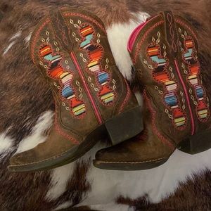 Ariat size 9 toddler boots